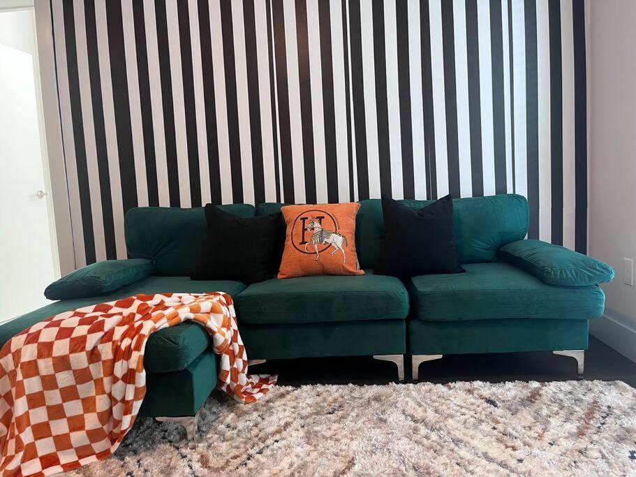 Apartment Located Modern West Midtown *